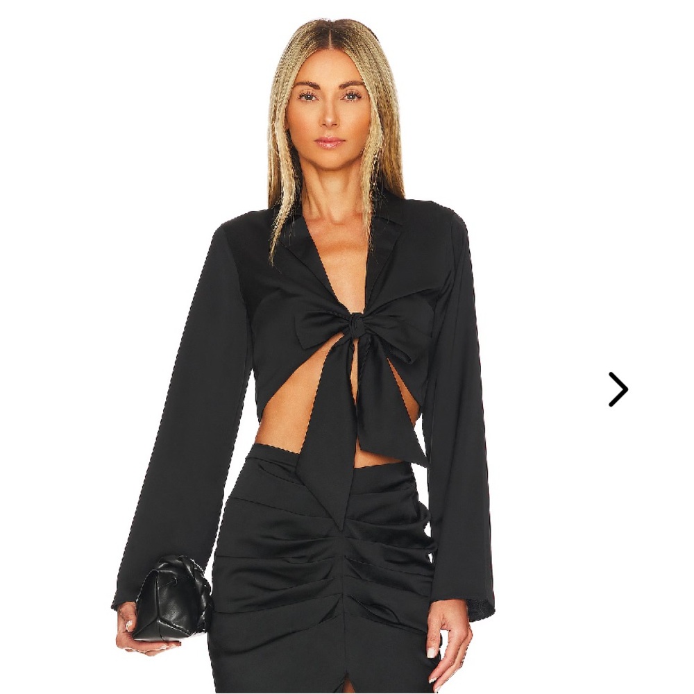 Lovers + Friends Gianne Blouse in Black, Size M ❤️